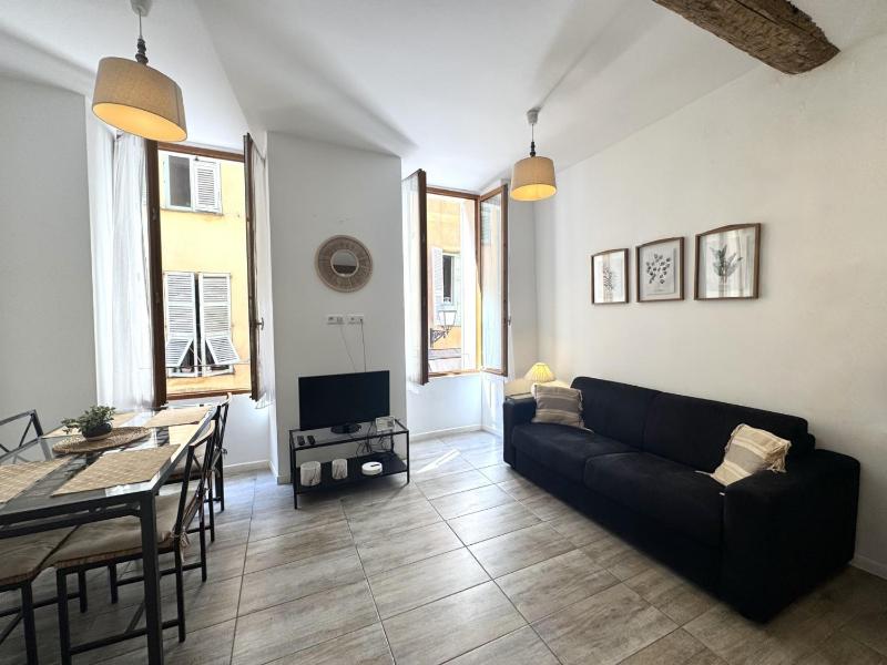 Superior Apartment image 1