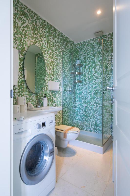 Apartment with Sea View image 3