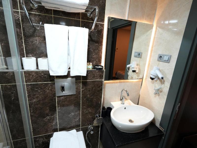 Superior Two-Bedroom Suite image 2