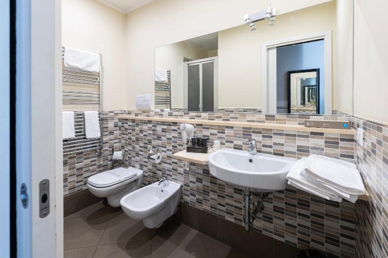 Superior Double Room image 2