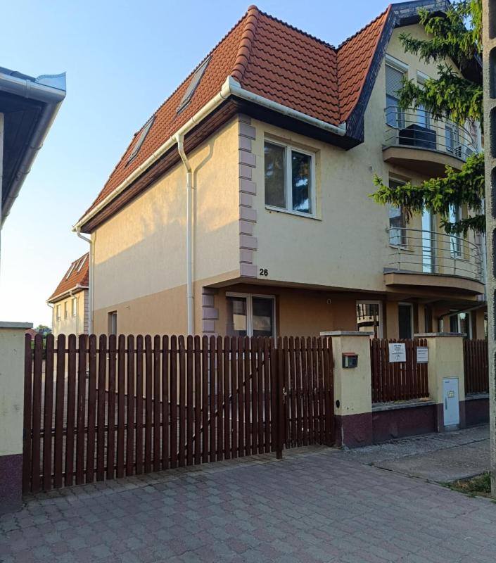 Elena Apartman - image 1