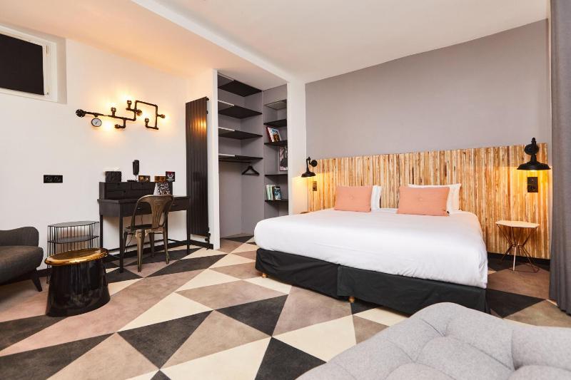 Superior Large Double Room image 4