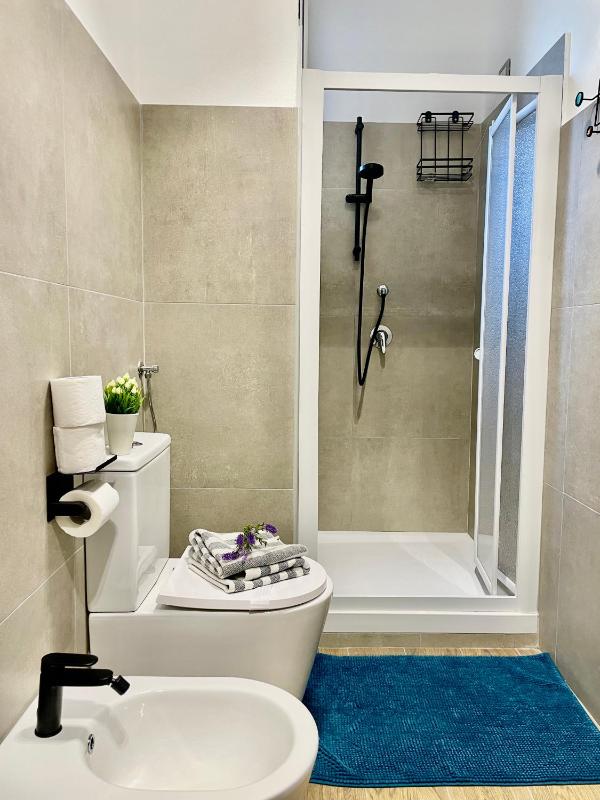Studio Apartment image 2