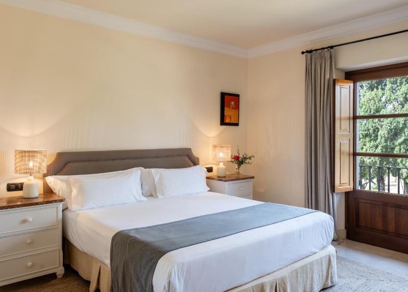 Superior Double Room image 1