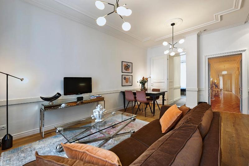 6 rooms Votivpark - image 9