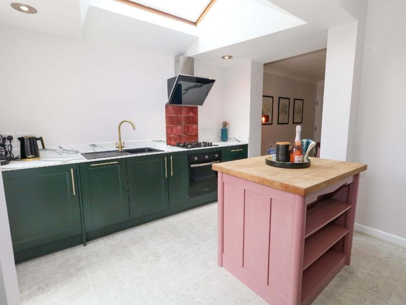 Otter Cottage - image 4