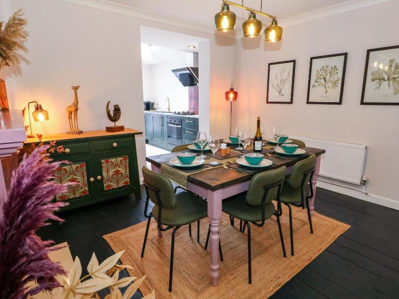 Otter Cottage - image 21
