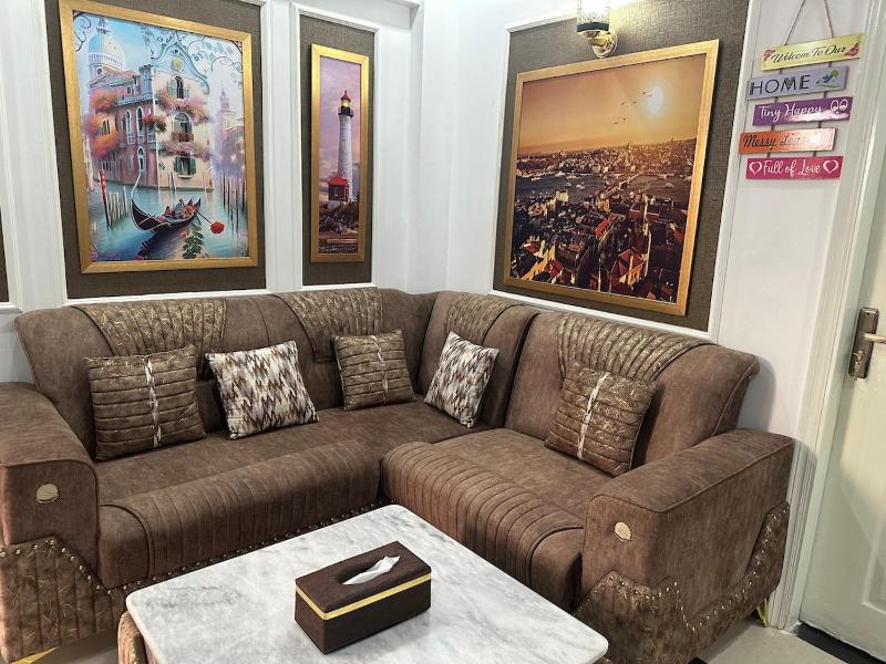 DHA Karachi Condo Apartment - image 1