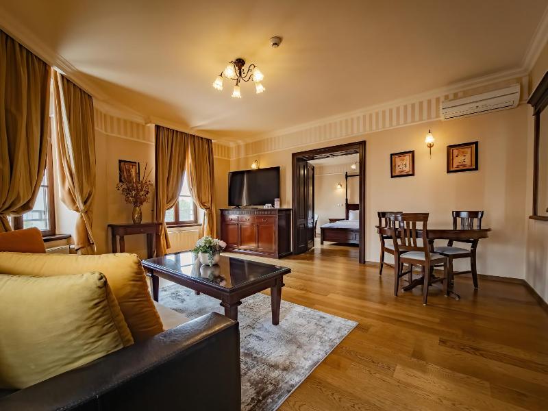Suite Apartment image 1