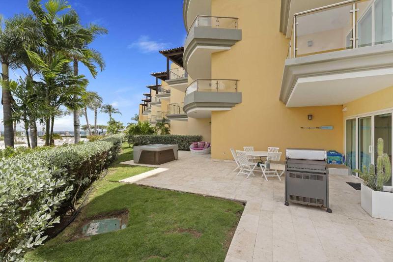 Beachfront - Beach Garden 1BR condo - E124-2 - image 2