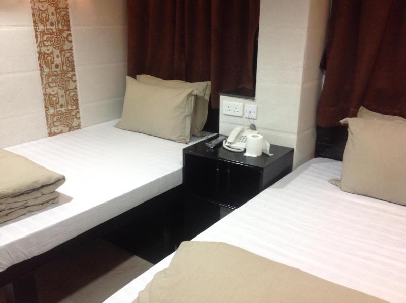 Manhattan Guesthouse - image 12