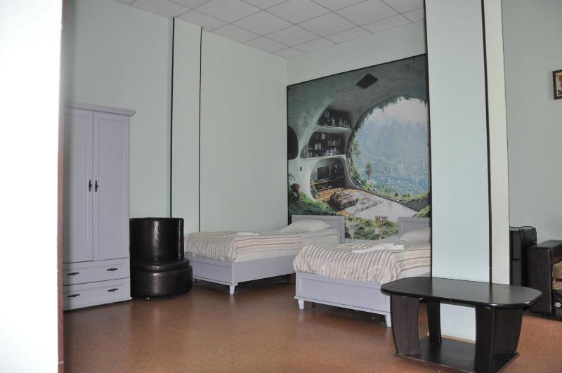 Superior Family Room image 1