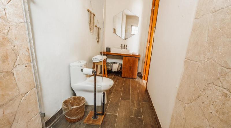 Hotel Unknown - image 11