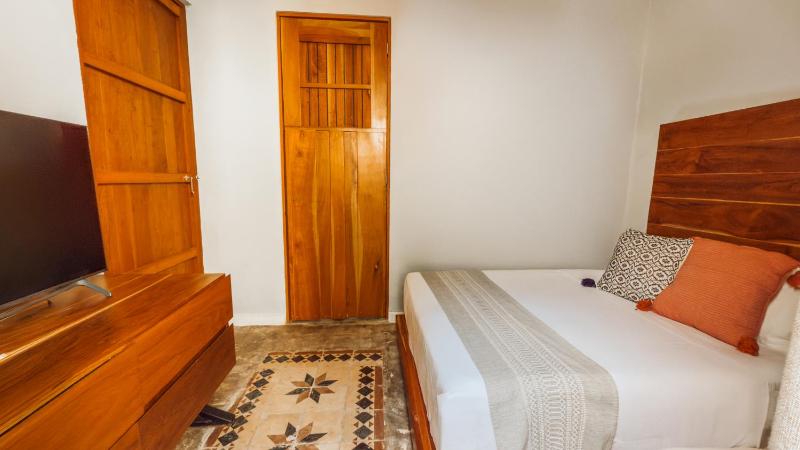 Hotel Unknown - image 14