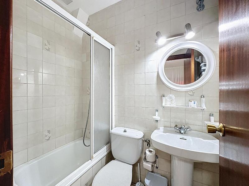 Single Room image 3
