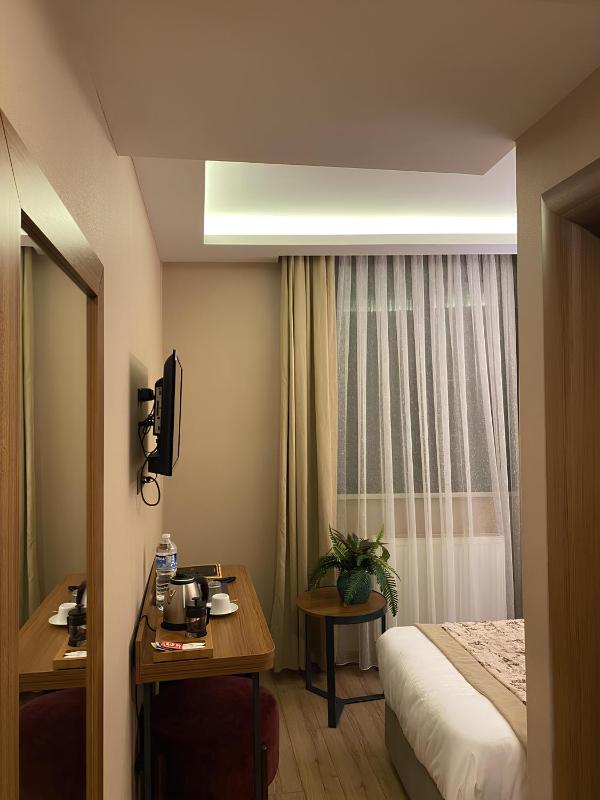 Standard Single Room image 4