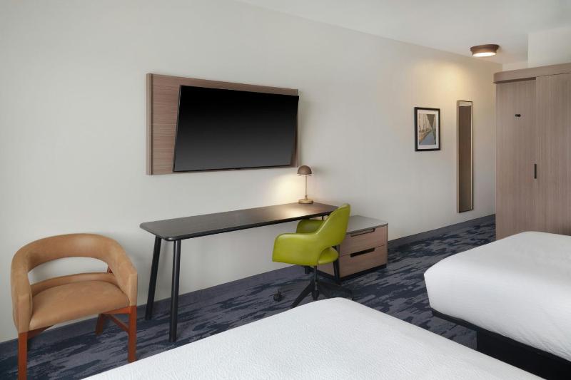 Queen Room with Two Queen Beds - Hearing Accessible image 1
