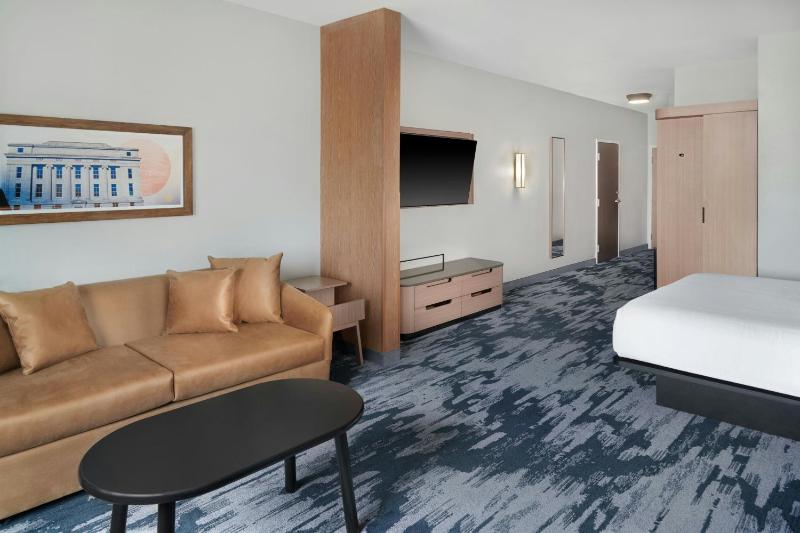 King Suite with Sofa Bed and Adapted Tub - Mobility and Hearing Accessible image 3
