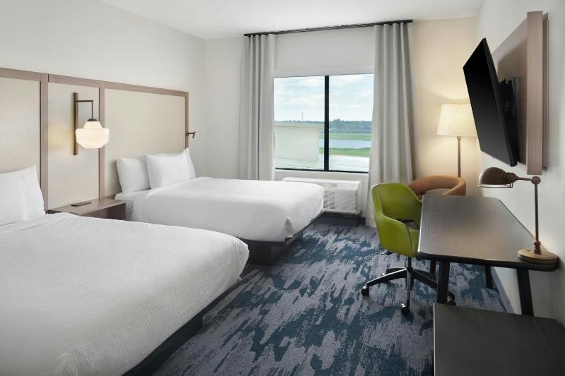 Queen Room with Two Queen Beds - Hearing Accessible image 2
