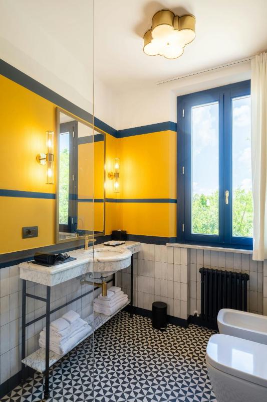 Classic Villa King Room with Garden View image 3