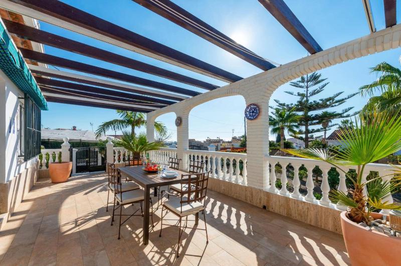 Villa El Olivar by Villa Plus - image 15