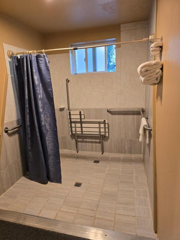 Double Room - Disability Access image 2