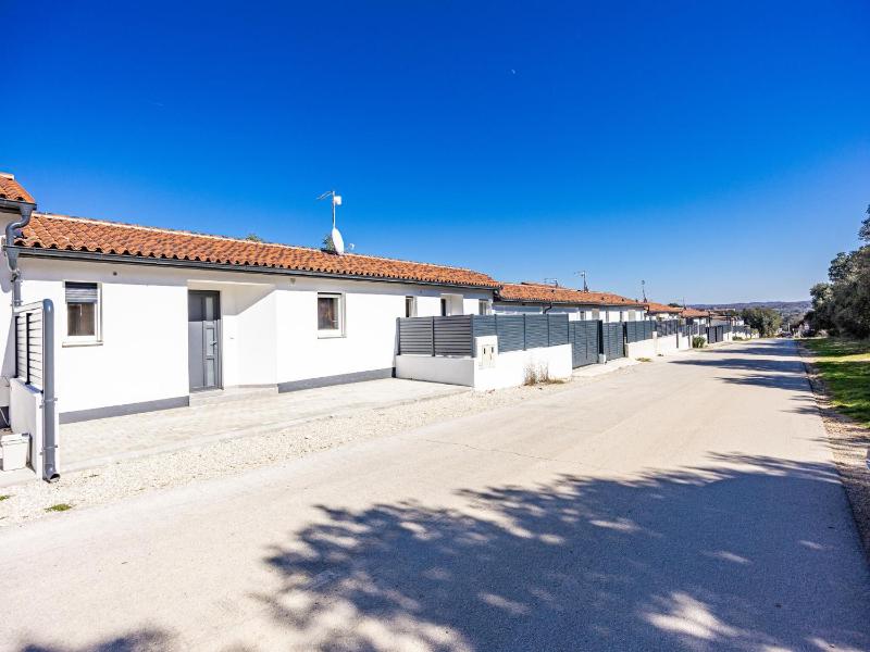 Cosy apartment near Rock Beach - image 18
