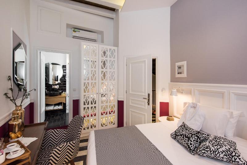 Standard Room image 4