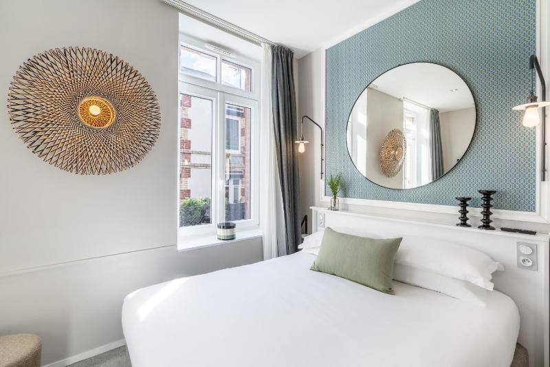 Superior Double Room image 4