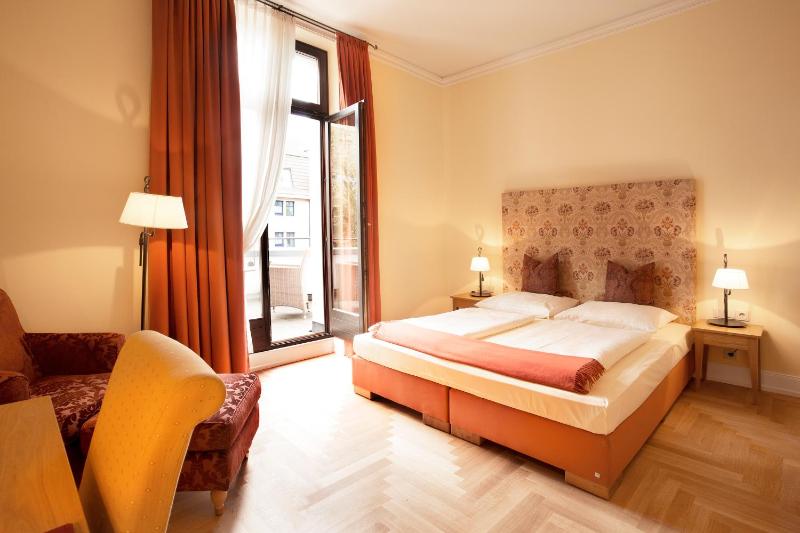 Superior Double or Twin Room image 4