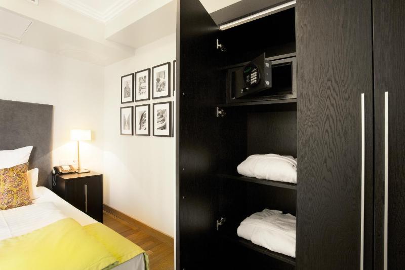 Junior Suite image 2