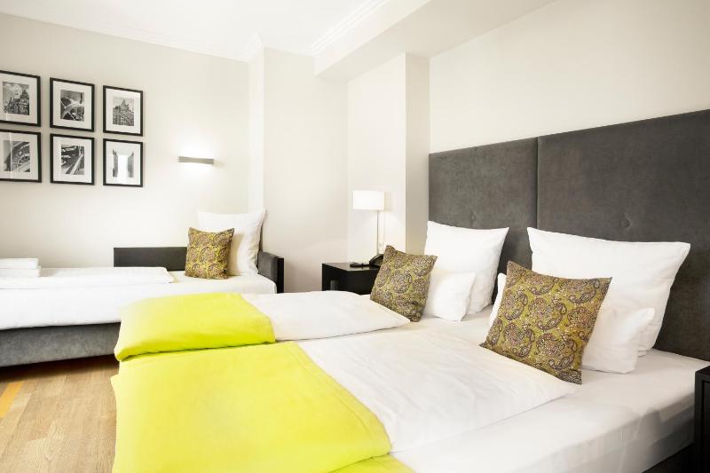 Triple Room image 2