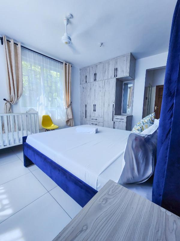 Three Bedroom Apartment Nyali 4 bedspool and walking distance to the beach - image 16