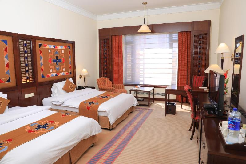 Deluxe Double Room with Two Double Beds image 1