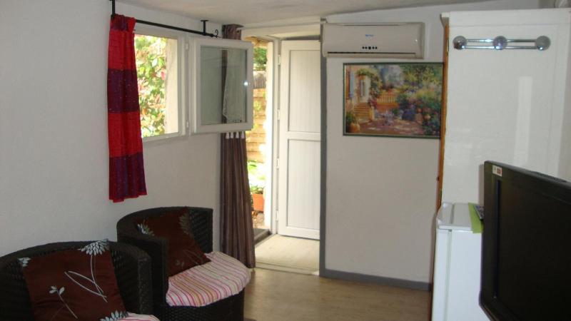 Standard Double Room image 3