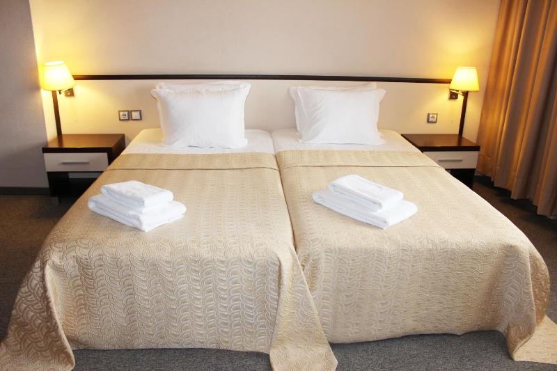Kendros Hotel - image 14