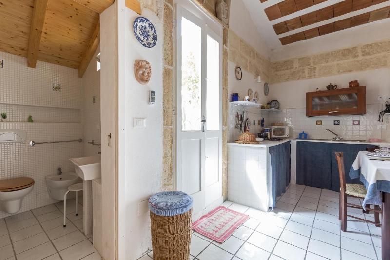 One-Bedroom Apartment image 4
