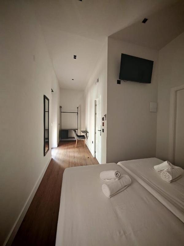 Superior Double Room image 3