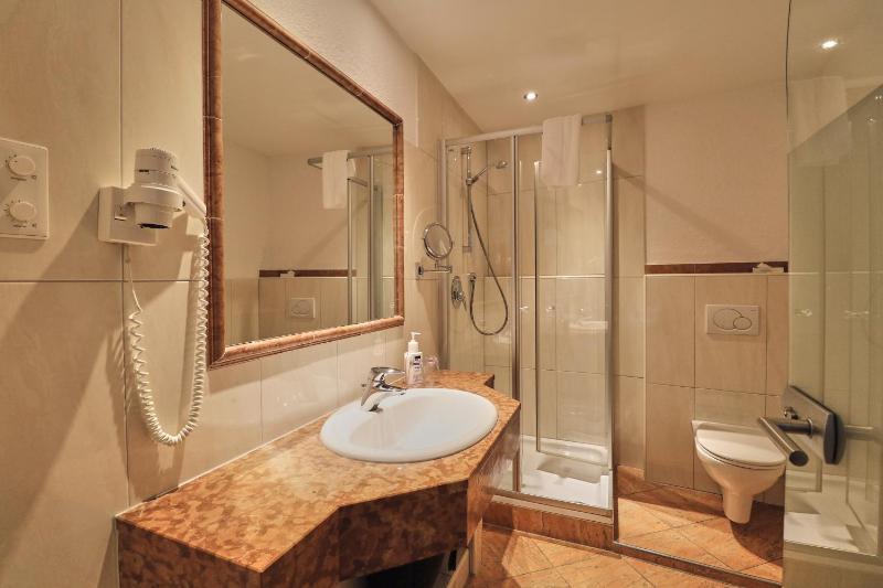Double Room image 1