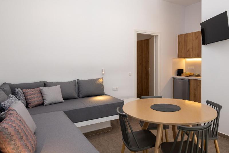 Deluxe Apartment image 1