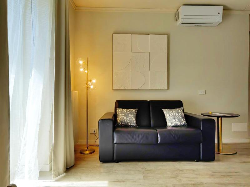 Junior Suite with Balcony image 3