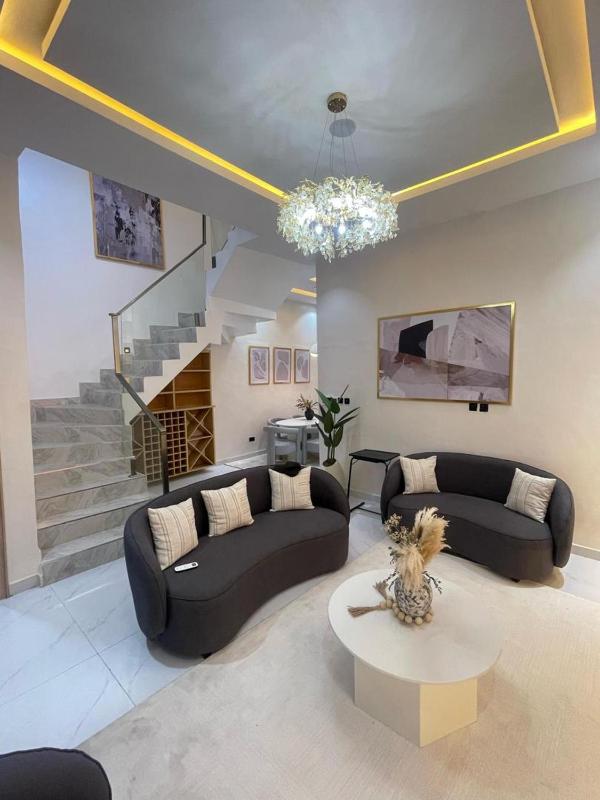 Goldenstays - image 6