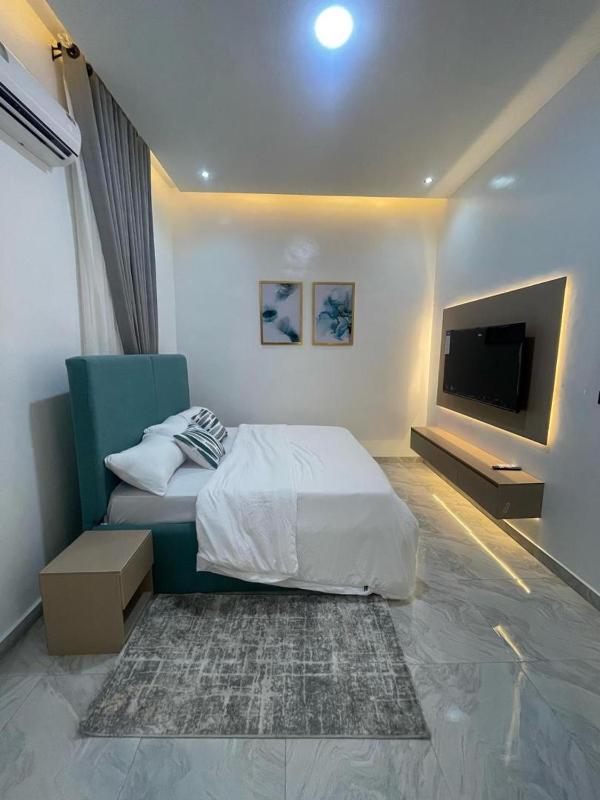 Goldenstays - image 5