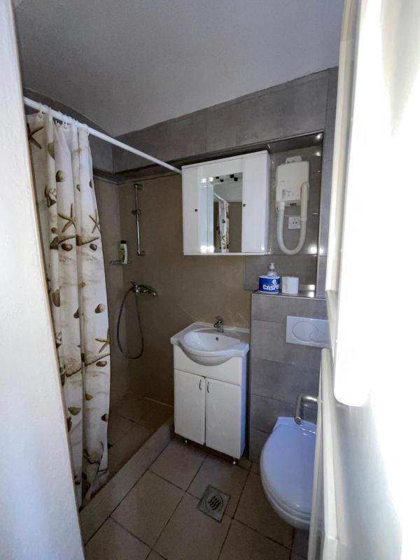 Double Room image 4