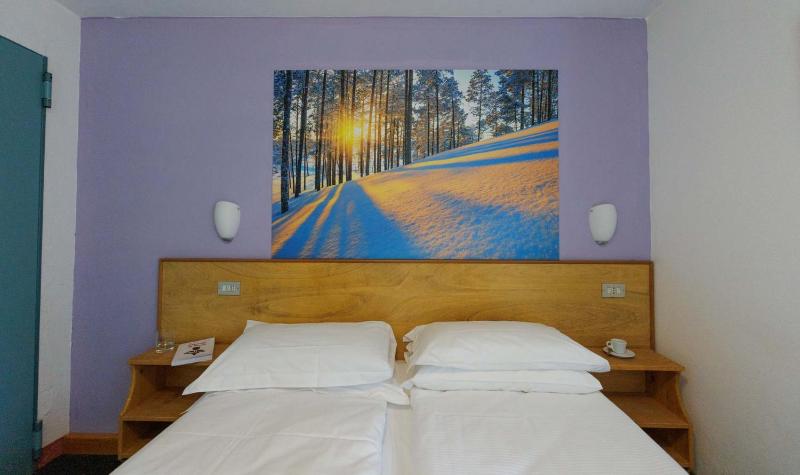 Economy Double or Twin Room image 1
