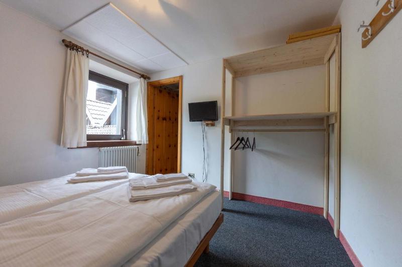 Economy Double or Twin Room image 4