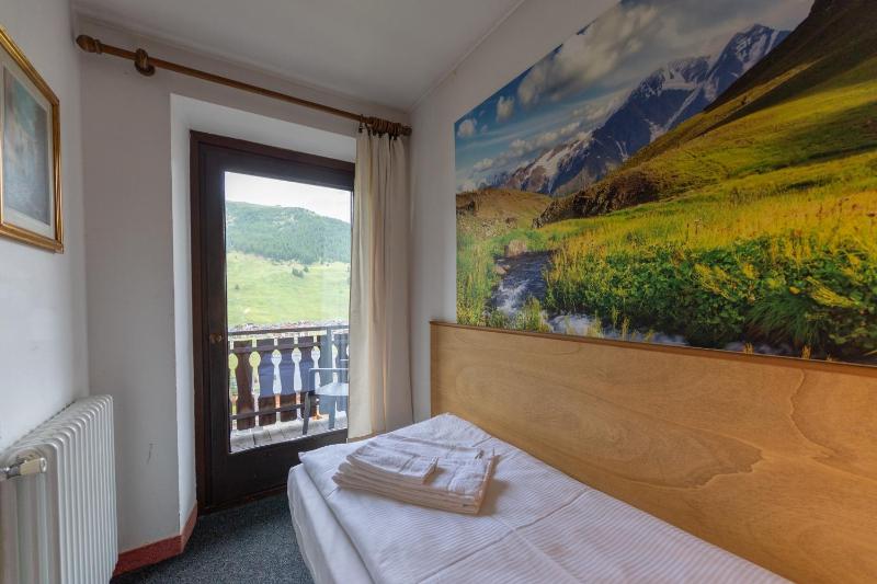 Triple Room with Balcony image 4