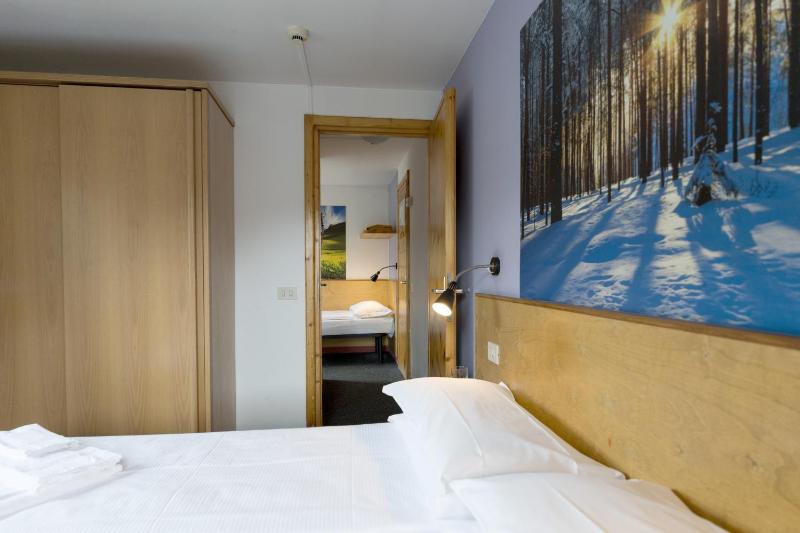 Triple Room with Balcony image 1