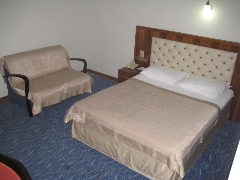 Single Room image 4
