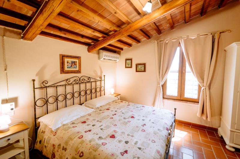 Deluxe Quadruple Room image 4